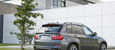 BMW X5 Individual (2011) - picture 12 of 19