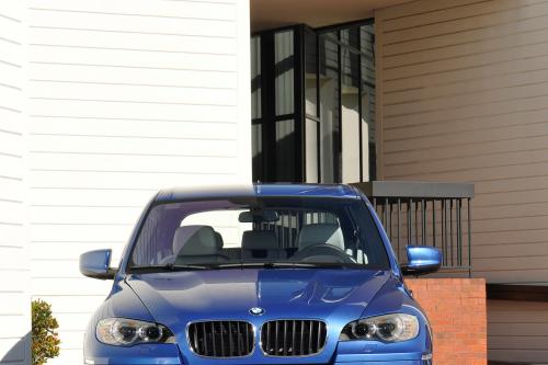 BMW X5 M (2010) - picture 1 of 25
