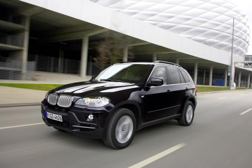 BMW X5 Security Plus (2009) - picture 8 of 35