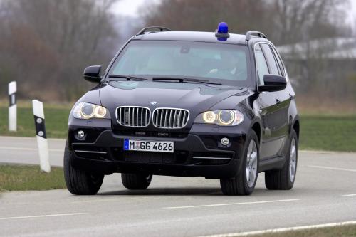 BMW X5 Security Plus (2009) - picture 17 of 35