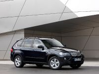 BMW X5 Security Plus (2009) - picture 29 of 35