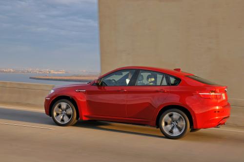 BMW X6 M (2010) - picture 8 of 34