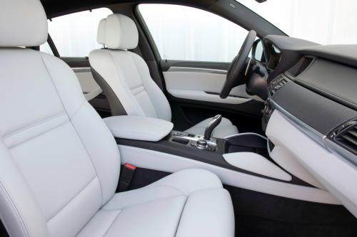 BMW X6 M (2010) - picture 25 of 34