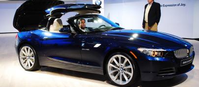 BMW Z4 sDrive35i Detroit (2009) - picture 7 of 9