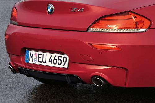 BMW Z4 sDrive35is (2011) - picture 16 of 20