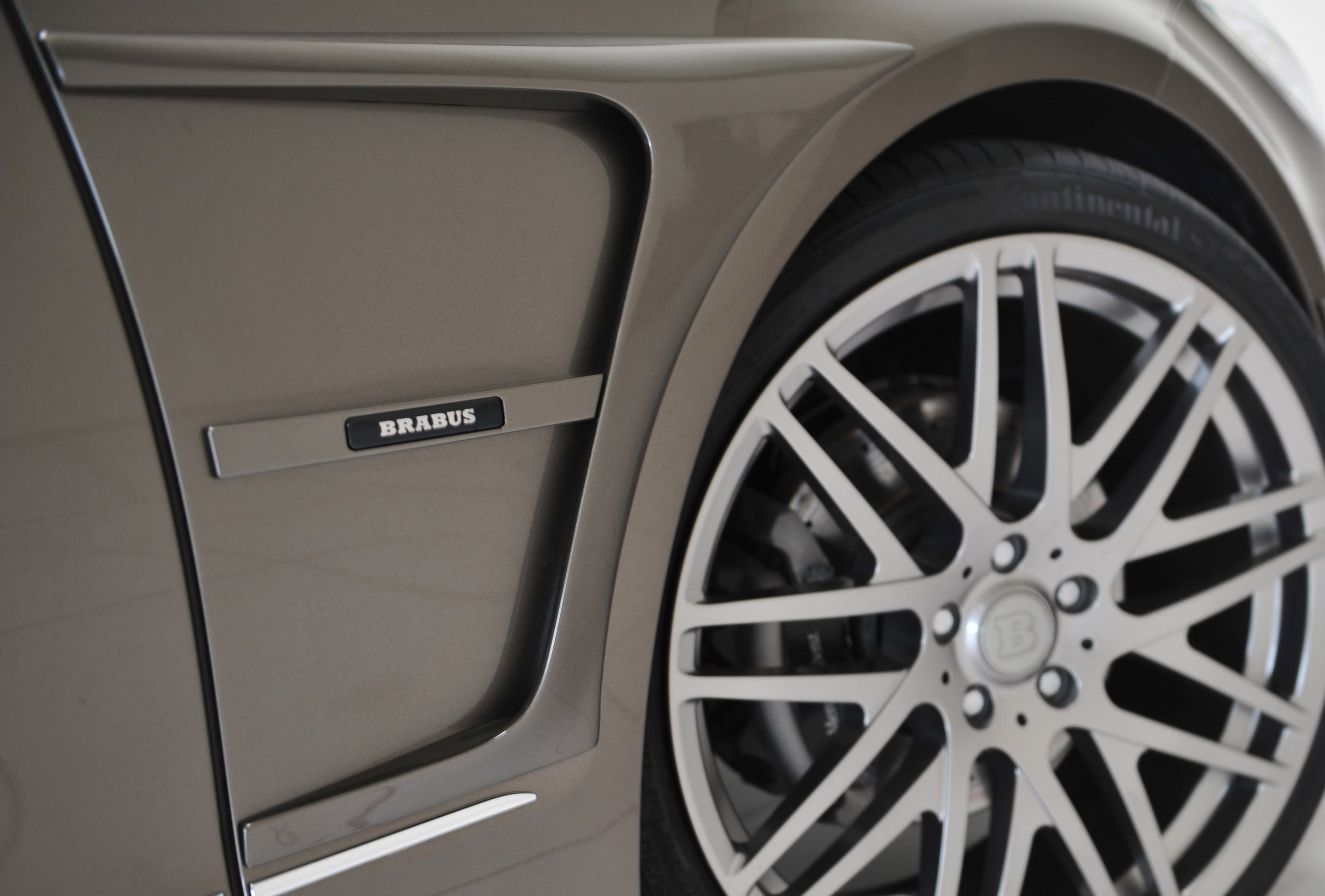 Brabus  Mercedes-Benz CLS Shooting Brake