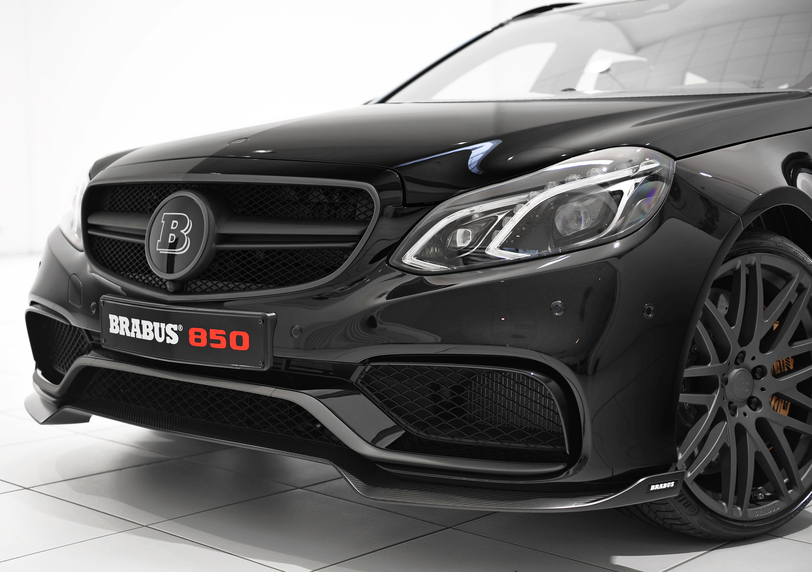 Brabus 850 6.0 Biturbo Mercedes-Benz E63 AMG