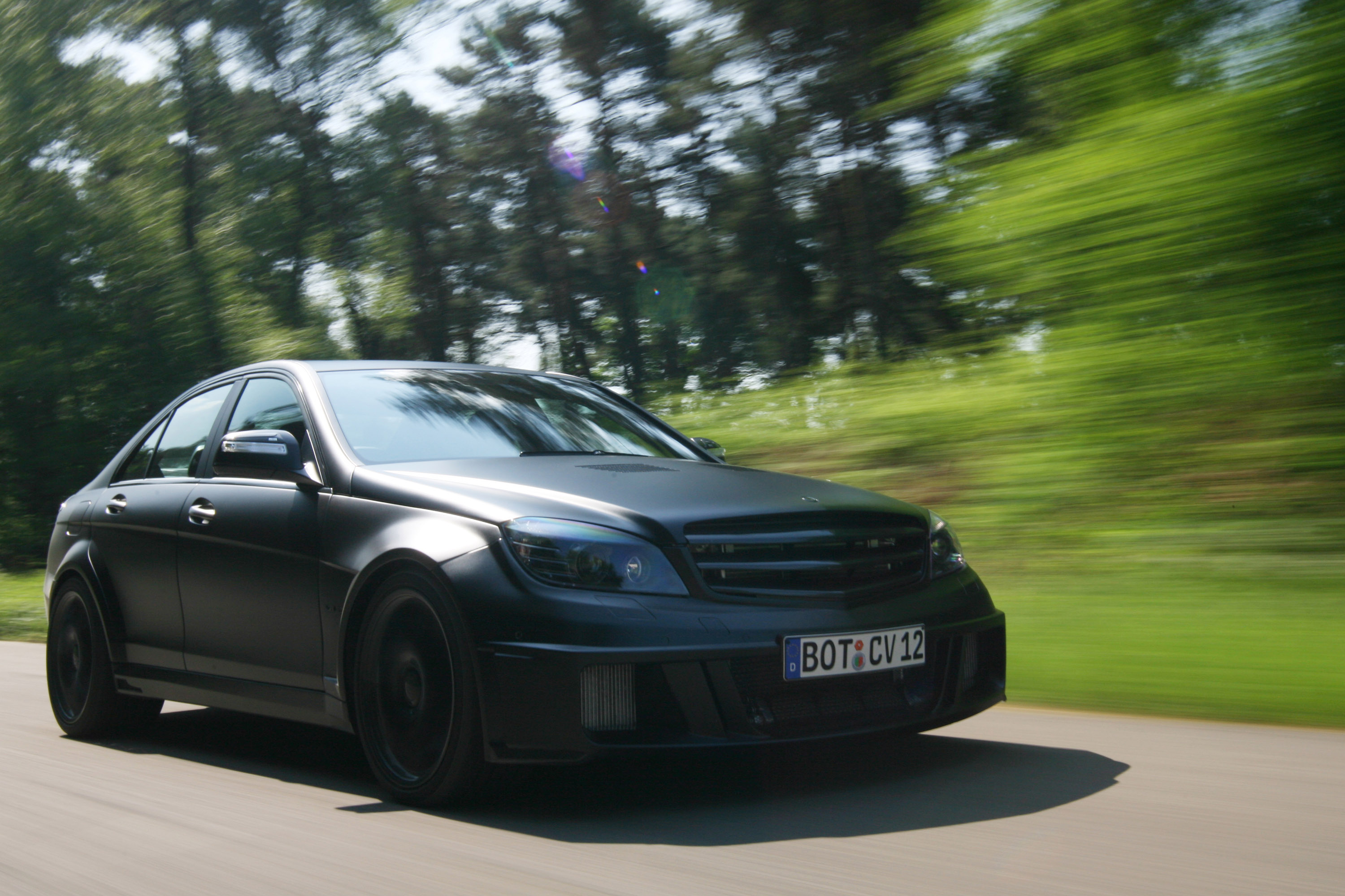 Mercedes-Benz Brabus Bullit Black Arrow