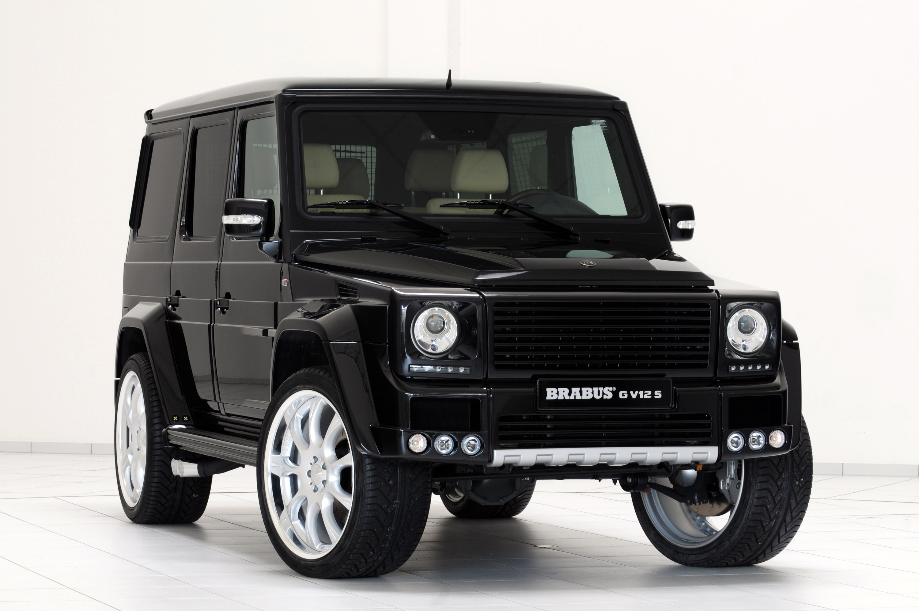 BRABUS Mercedes-Benz G V12 S Biturbo WIDESTAR