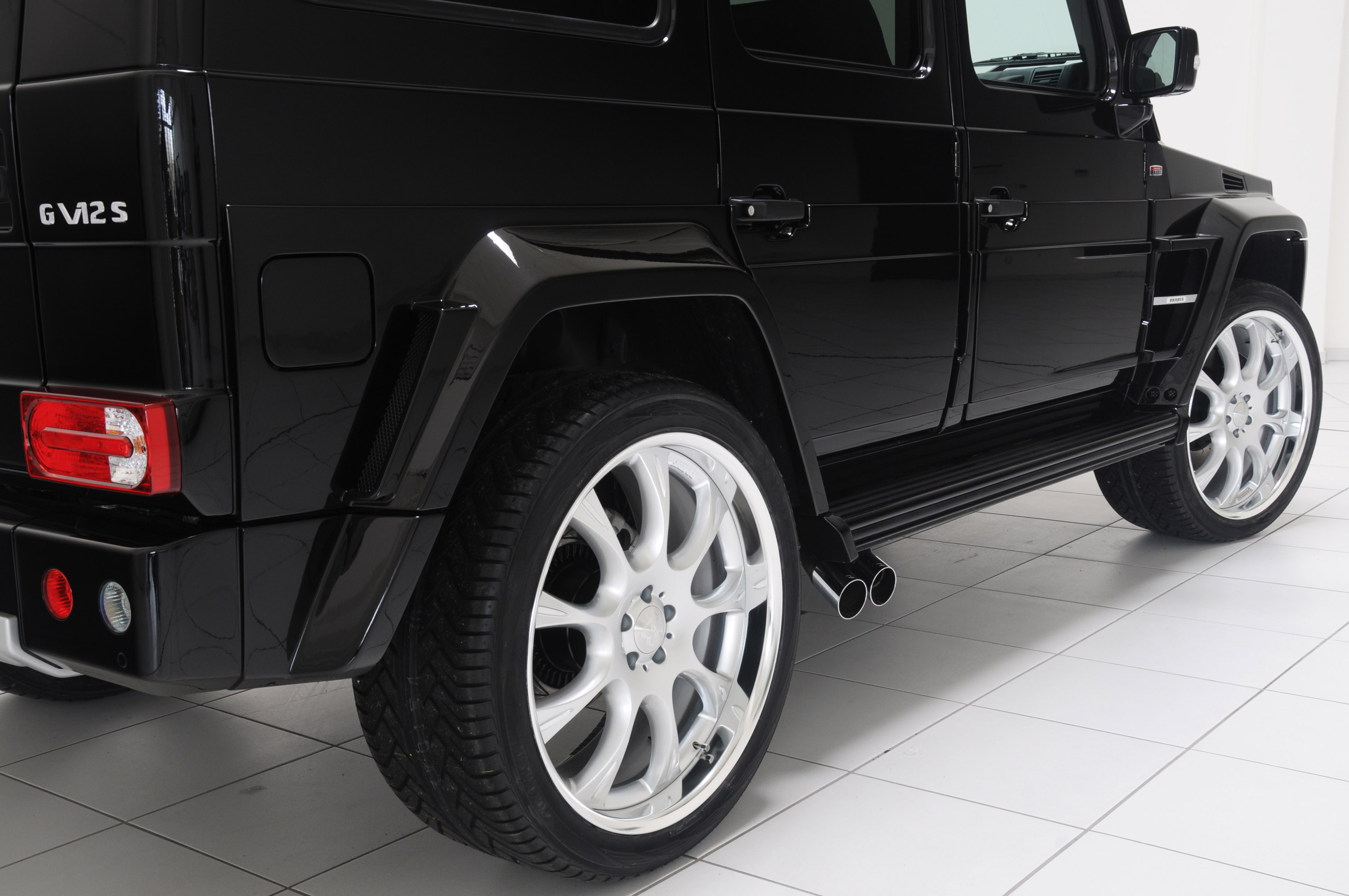 BRABUS Mercedes-Benz G V12 S Biturbo WIDESTAR