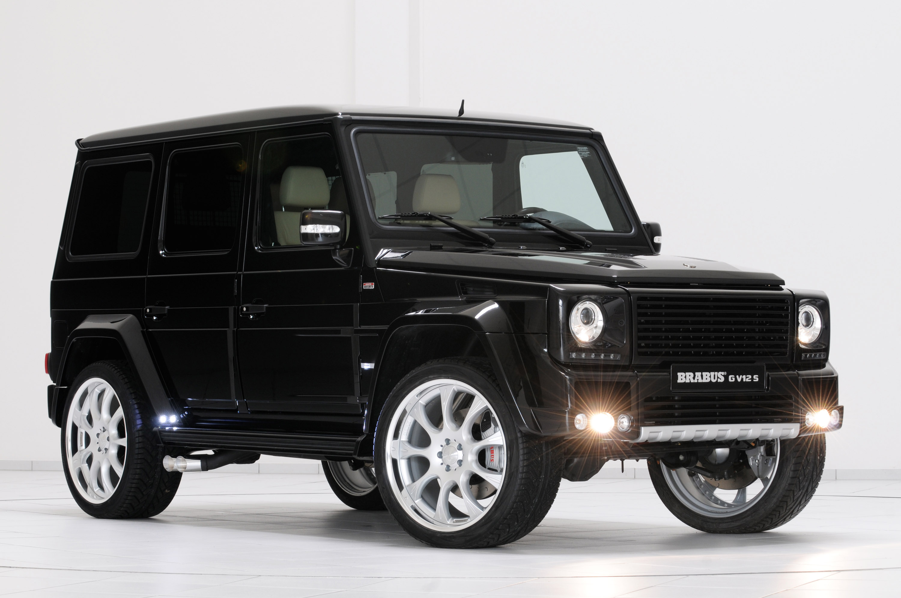 BRABUS Mercedes-Benz G V12 S Biturbo WIDESTAR