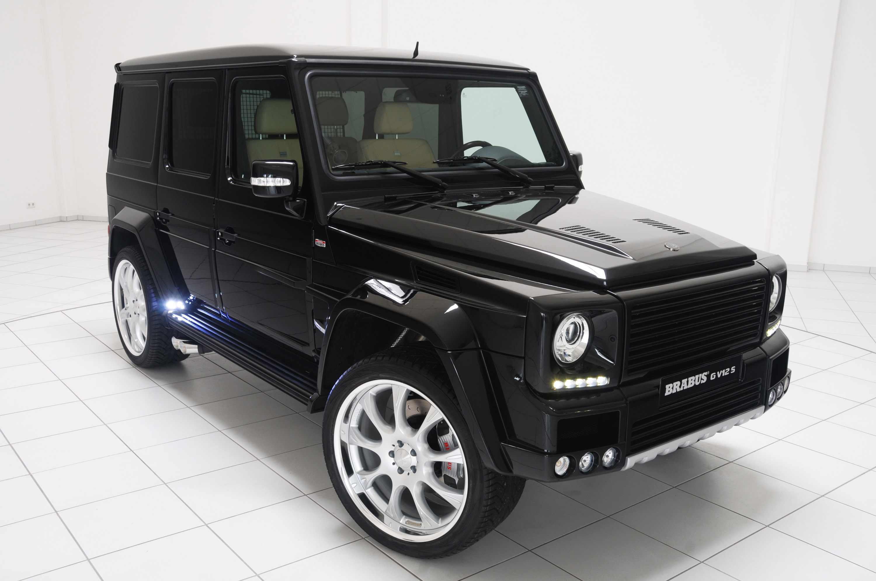 BRABUS Mercedes-Benz G V12 S Biturbo WIDESTAR