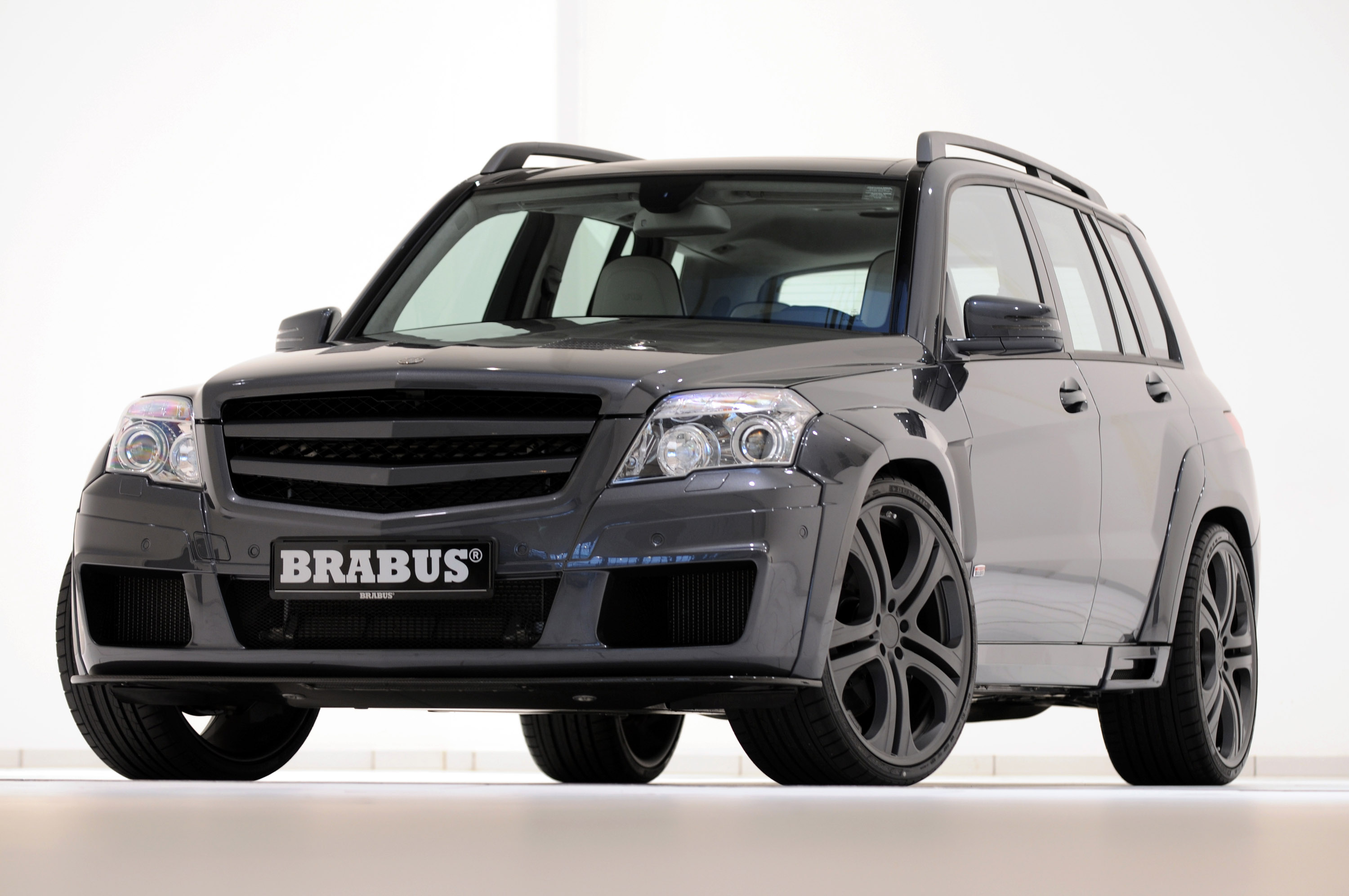 Brabus Mercedes-Benz GLK V12