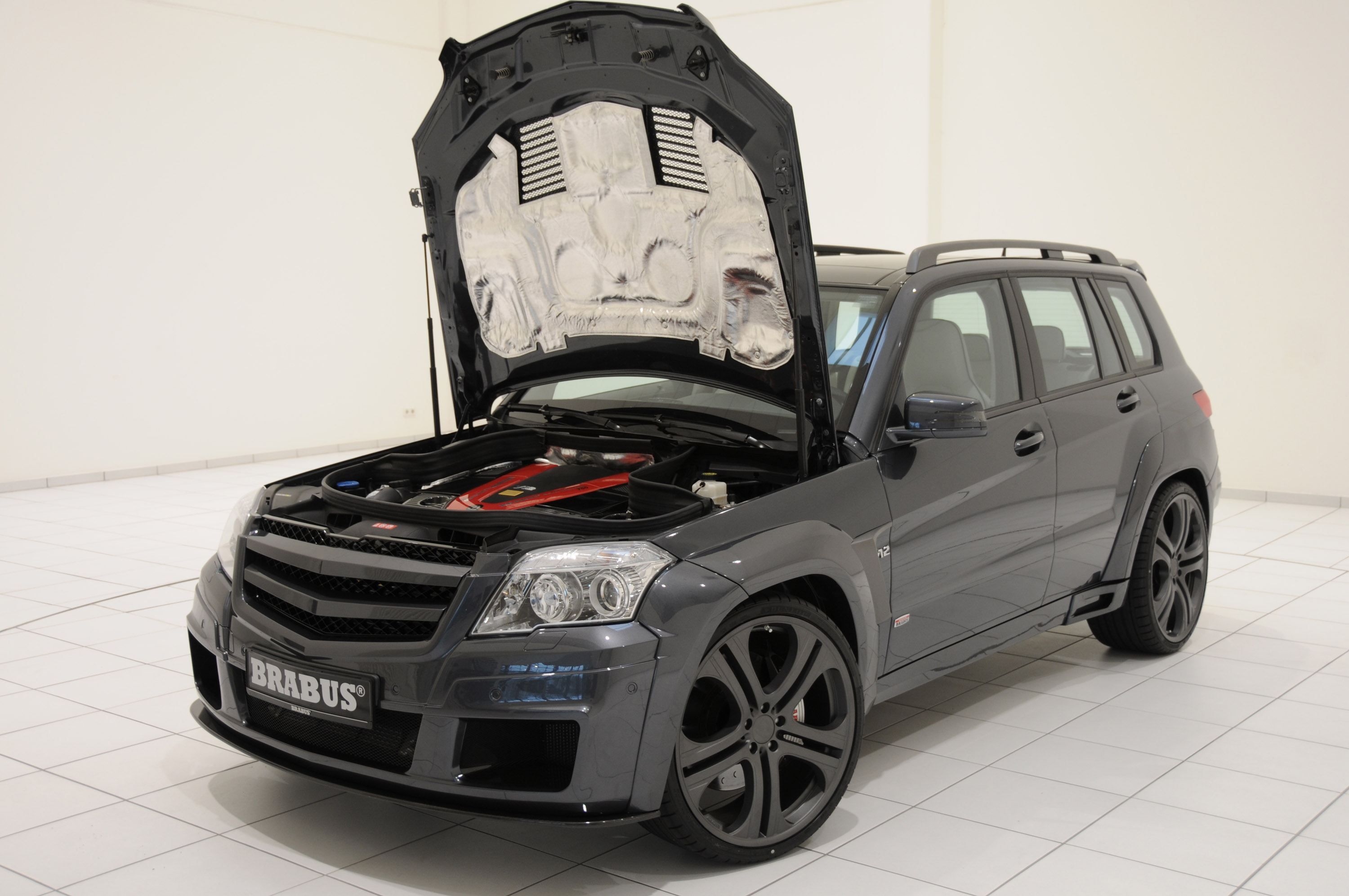 Brabus Mercedes-Benz GLK V12