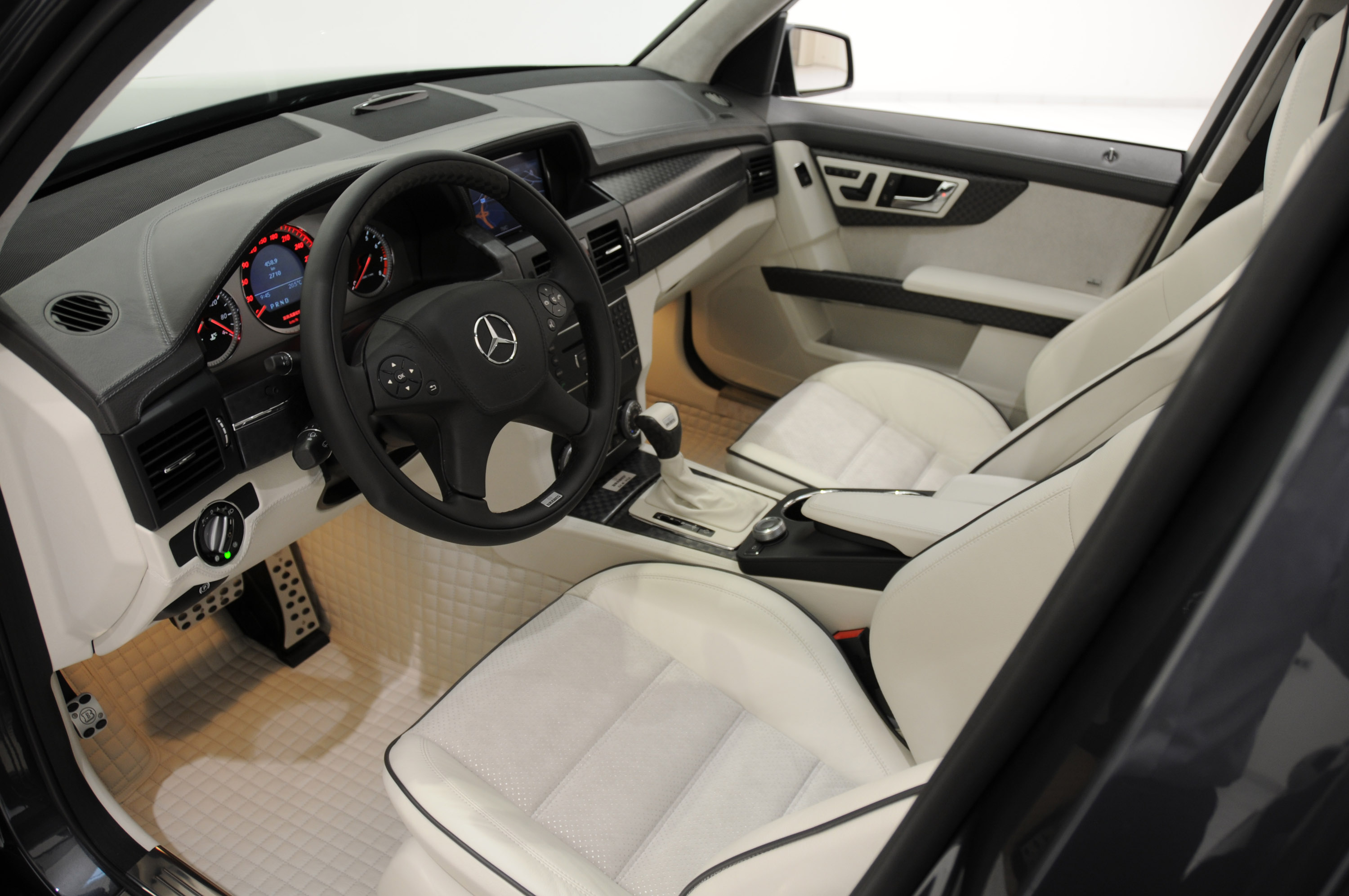 Brabus Mercedes-Benz GLK V12