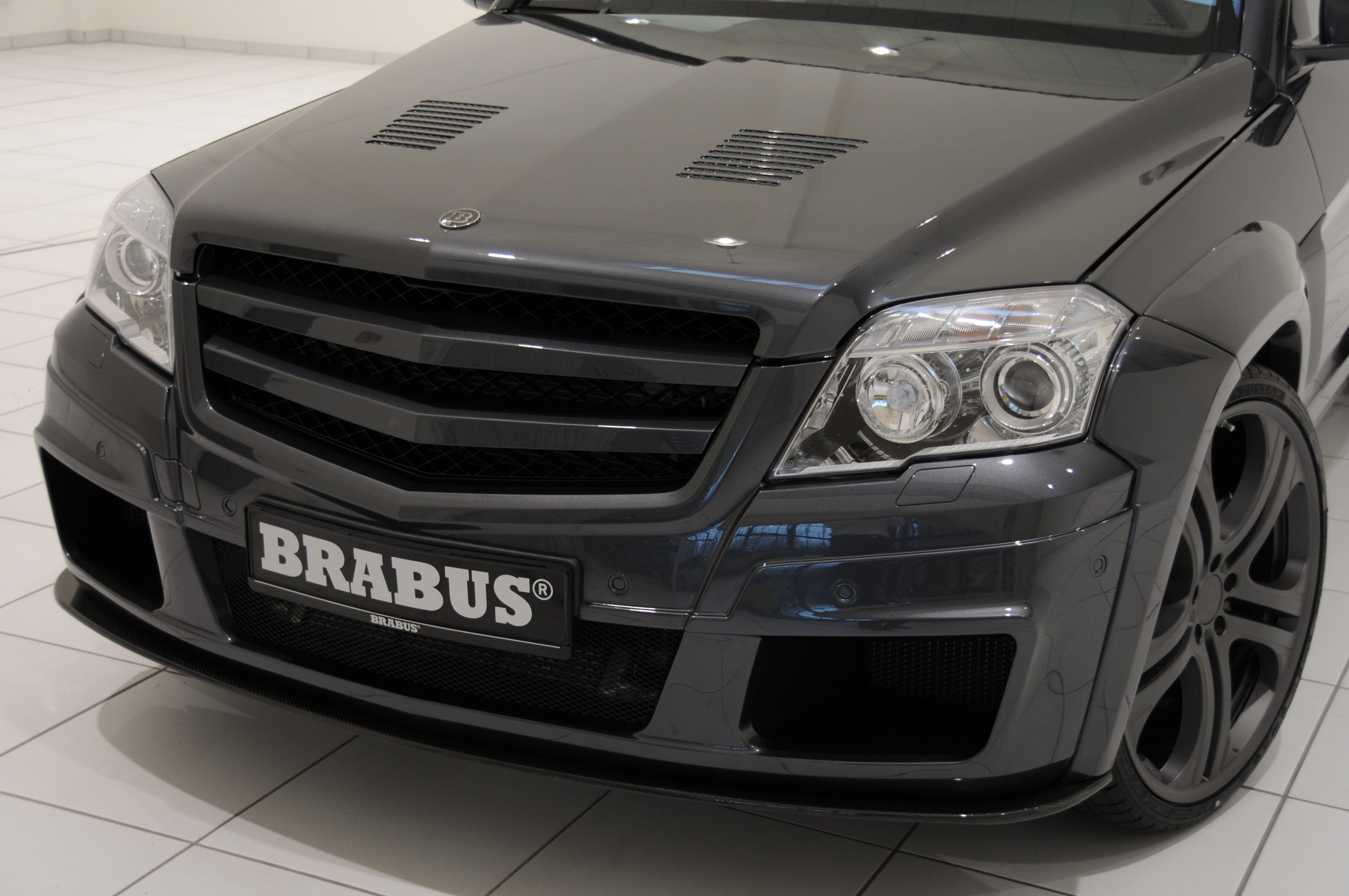 Brabus Mercedes-Benz GLK V12