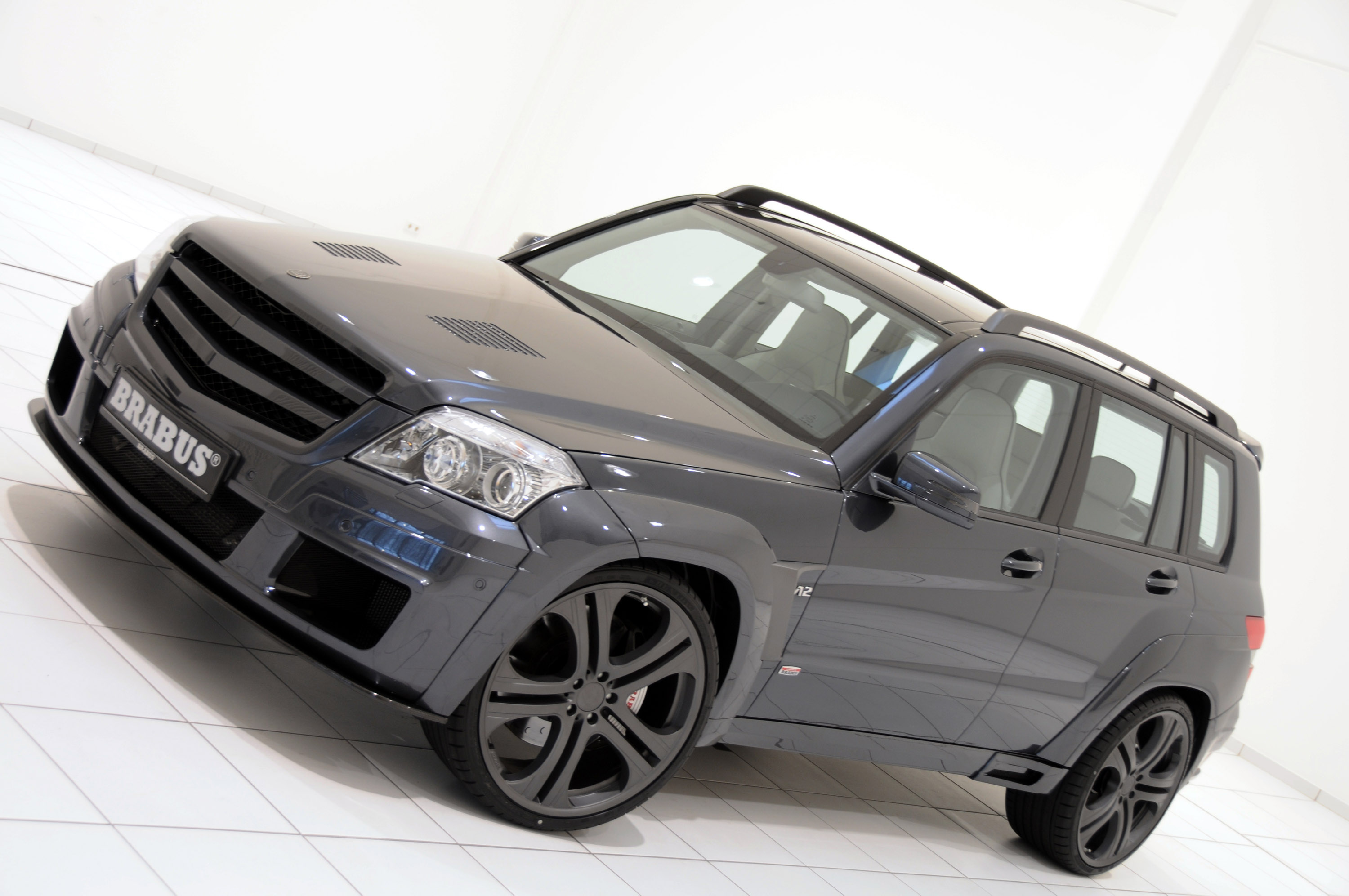 Brabus Mercedes-Benz GLK V12