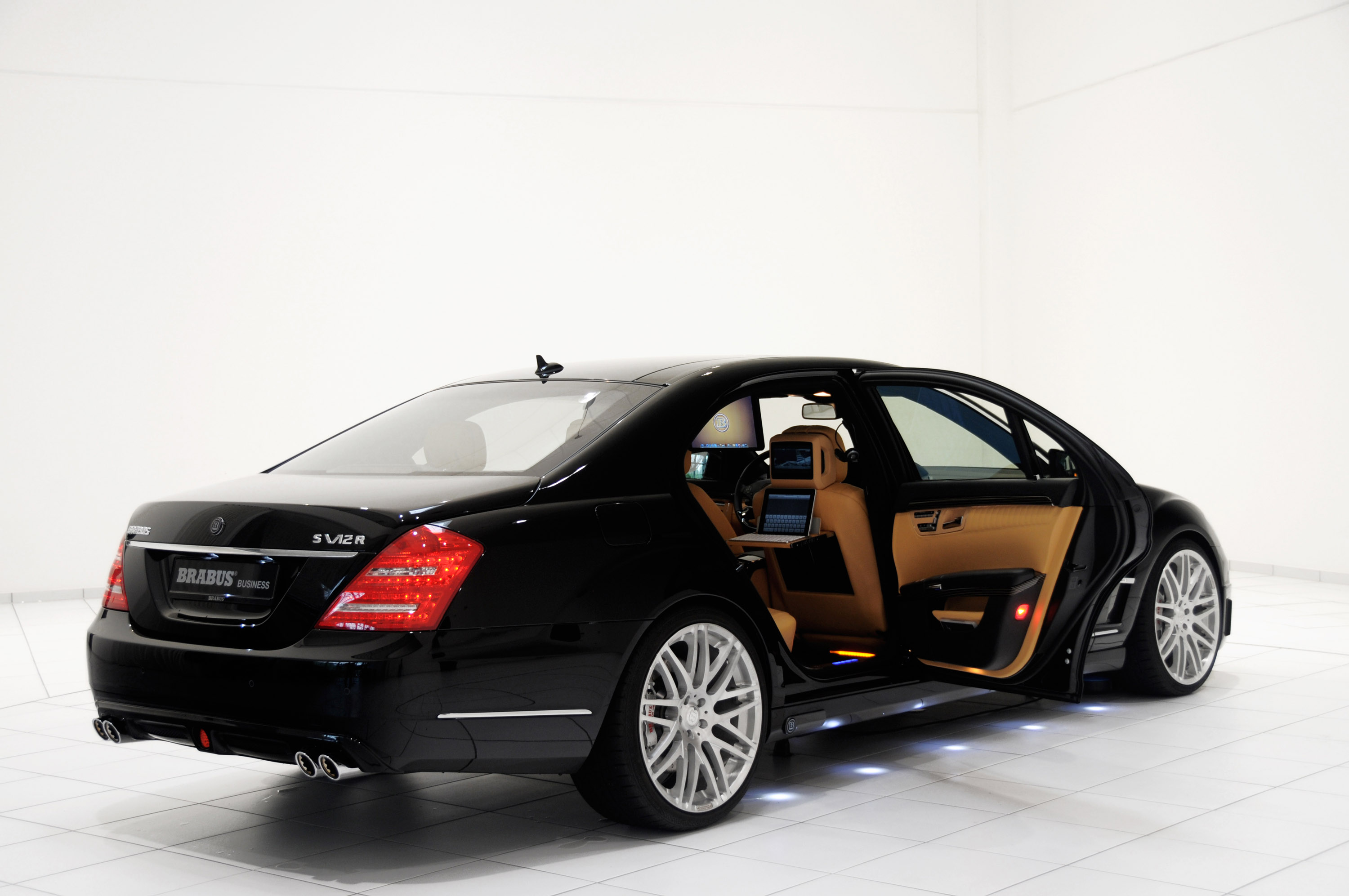 BRABUS Mercedes-Benz iBusiness