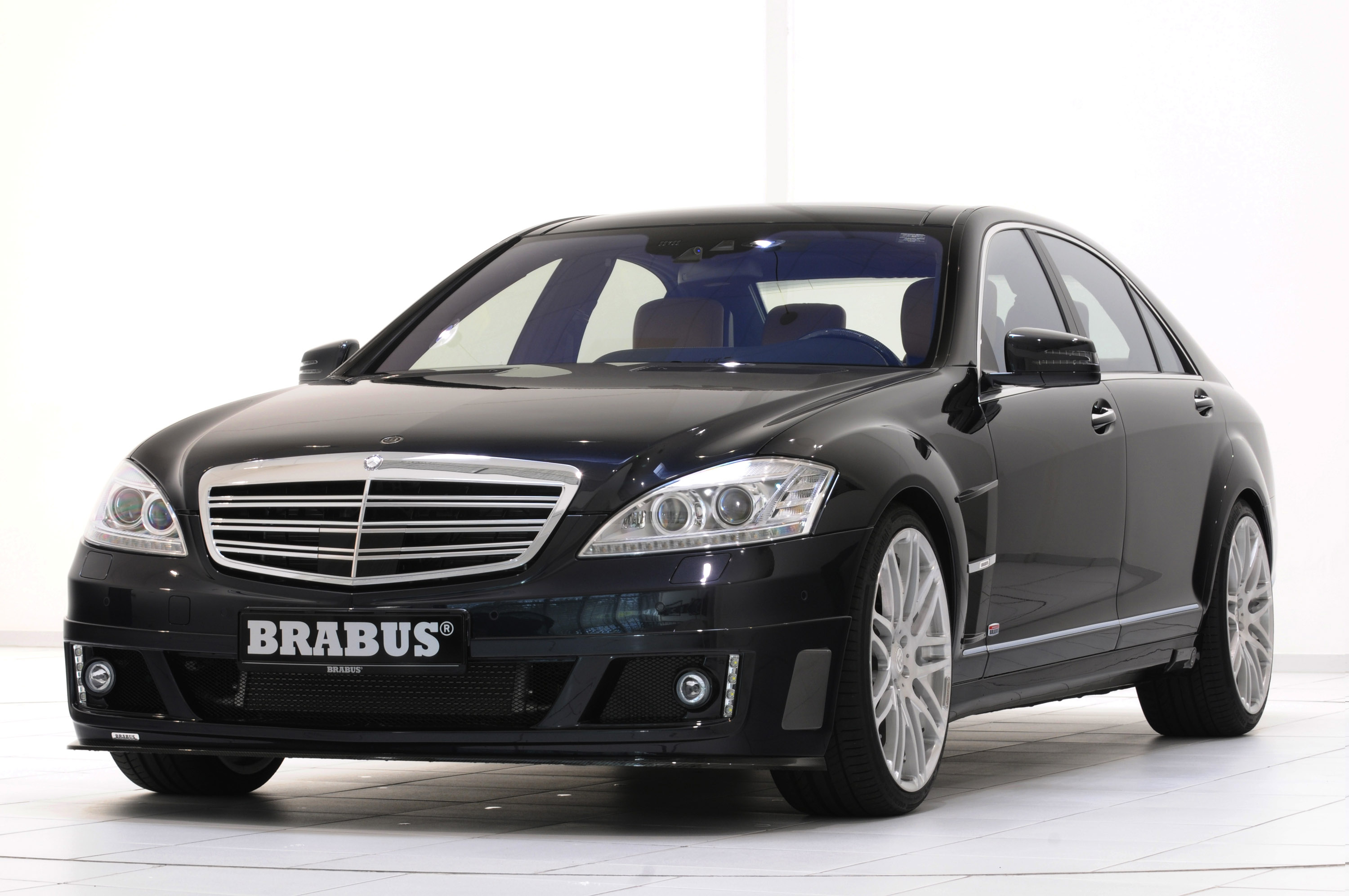 BRABUS Mercedes-Benz SV12 R Biturbo 800