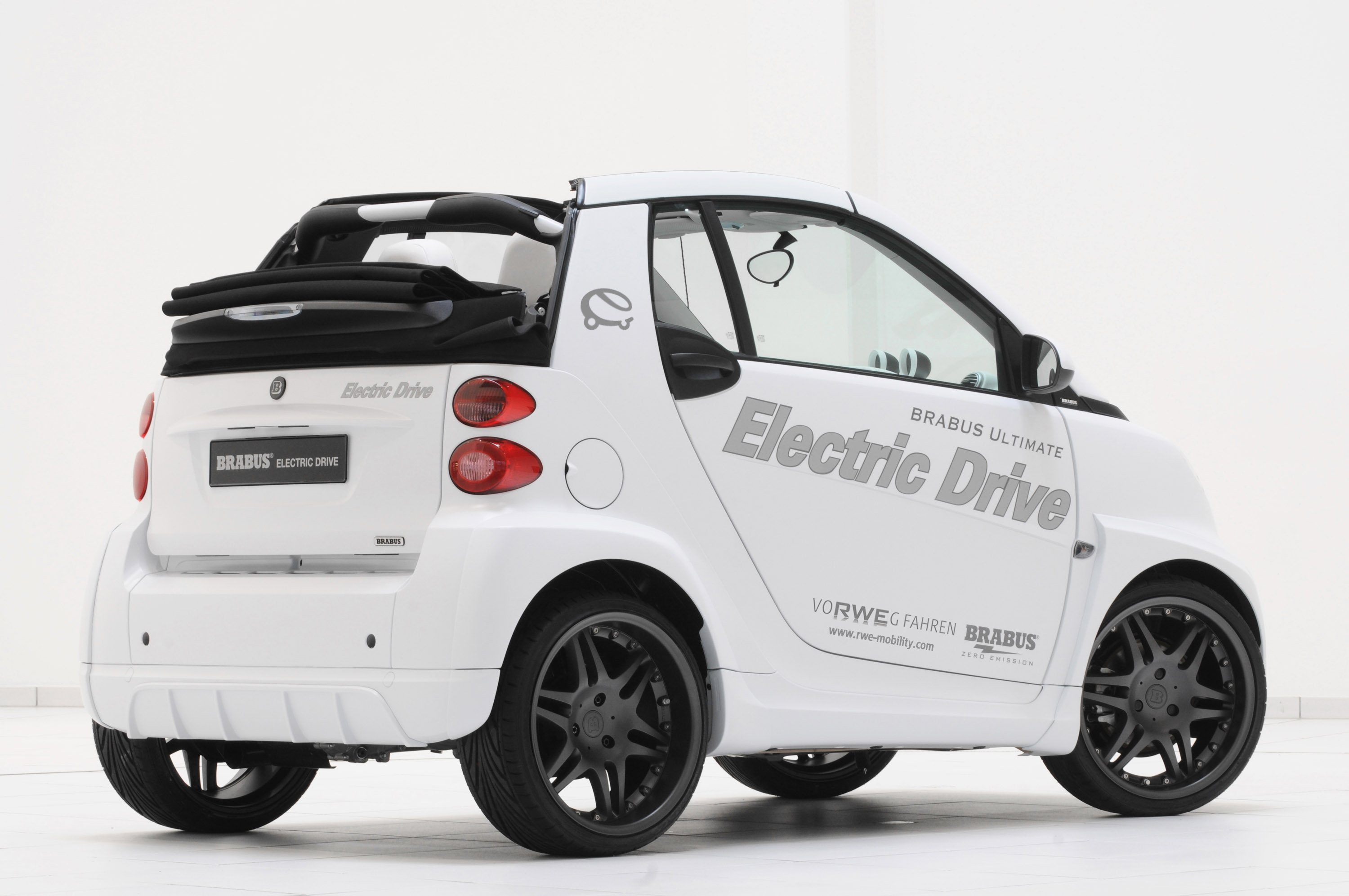 BRABUS ULTIMATE Electric Drive Smart ForTwo Convertible