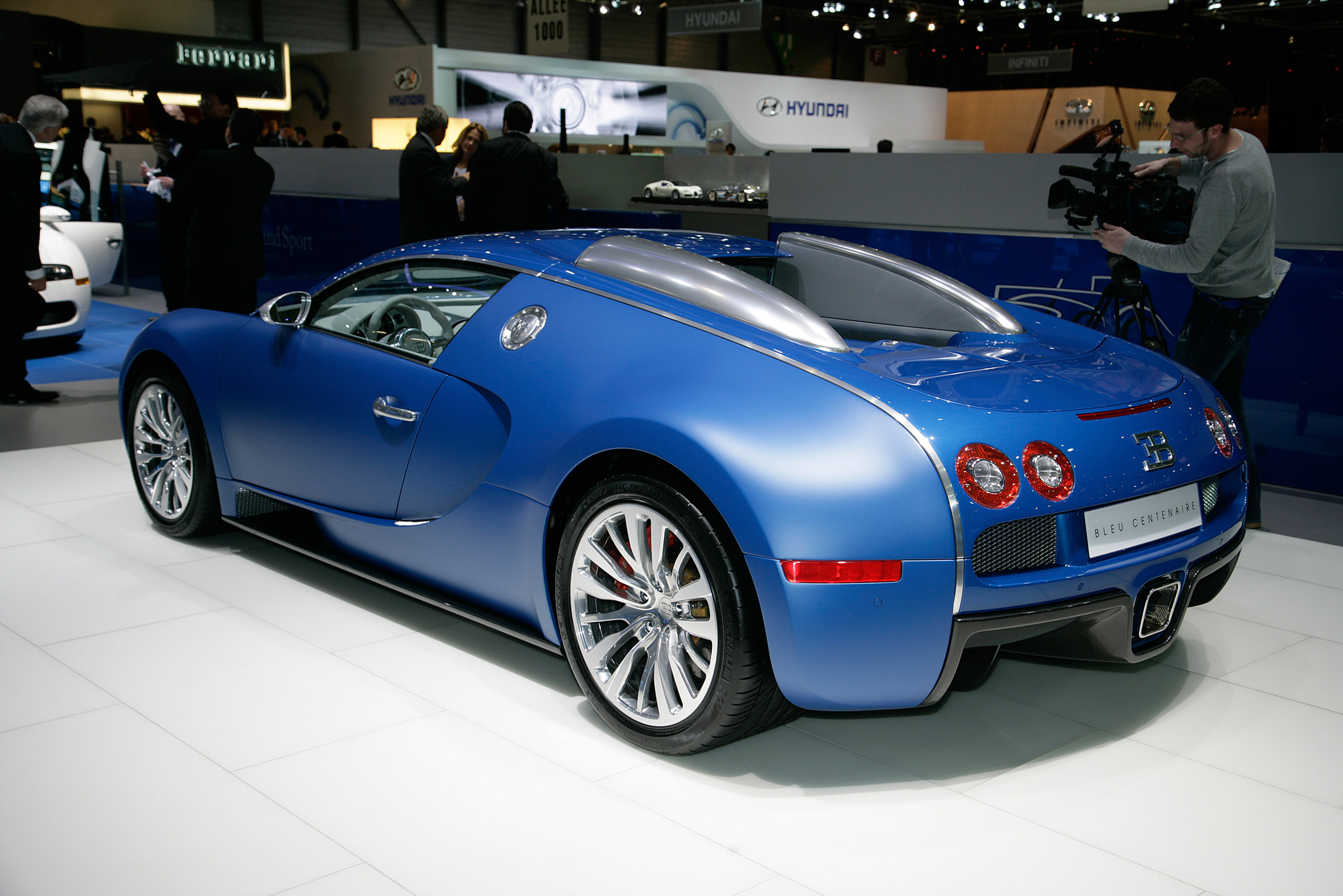 Bugatti Veyron Bleu Centenaire Geneva