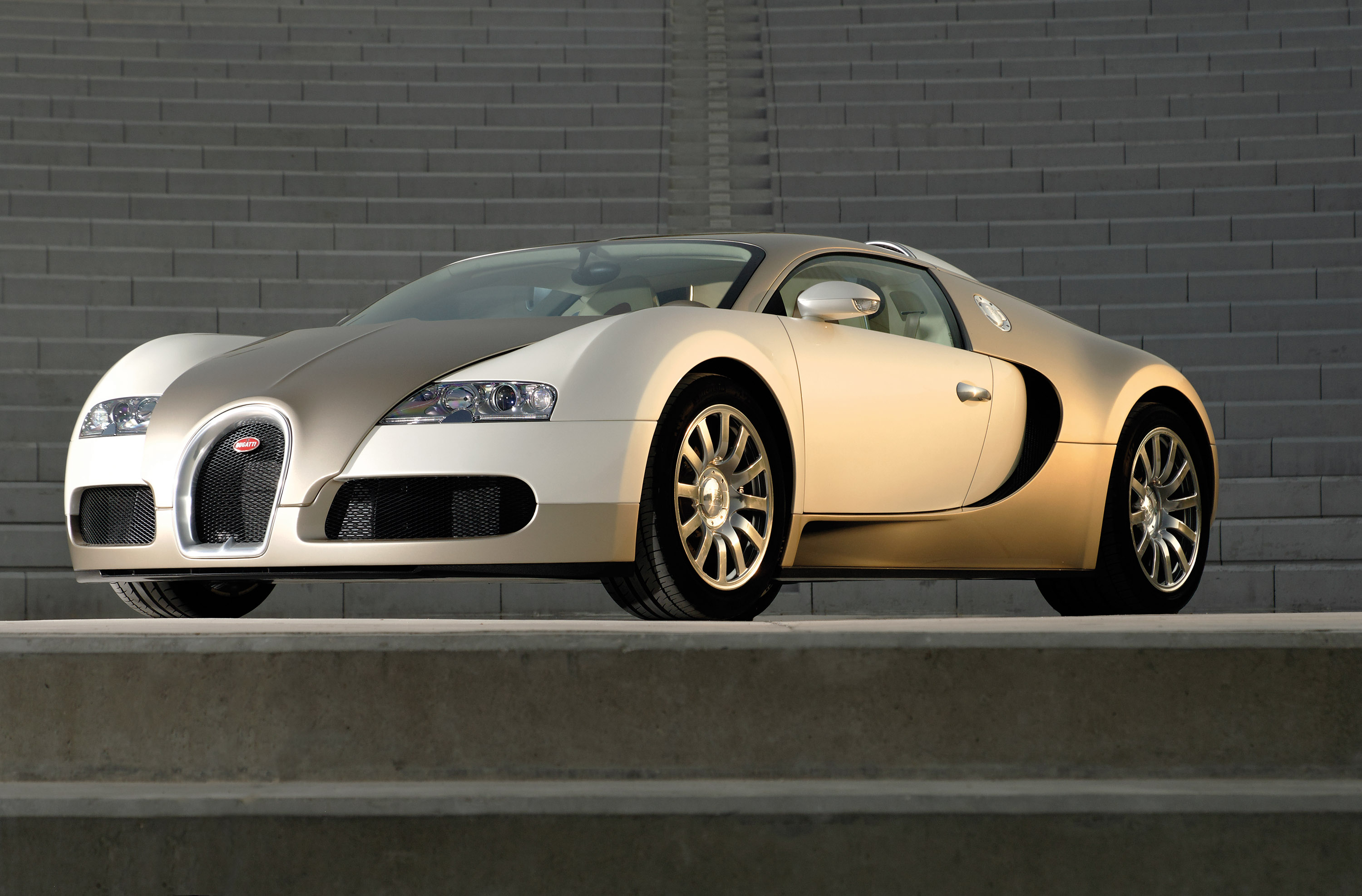 Bugatti Veyron Gold-colored