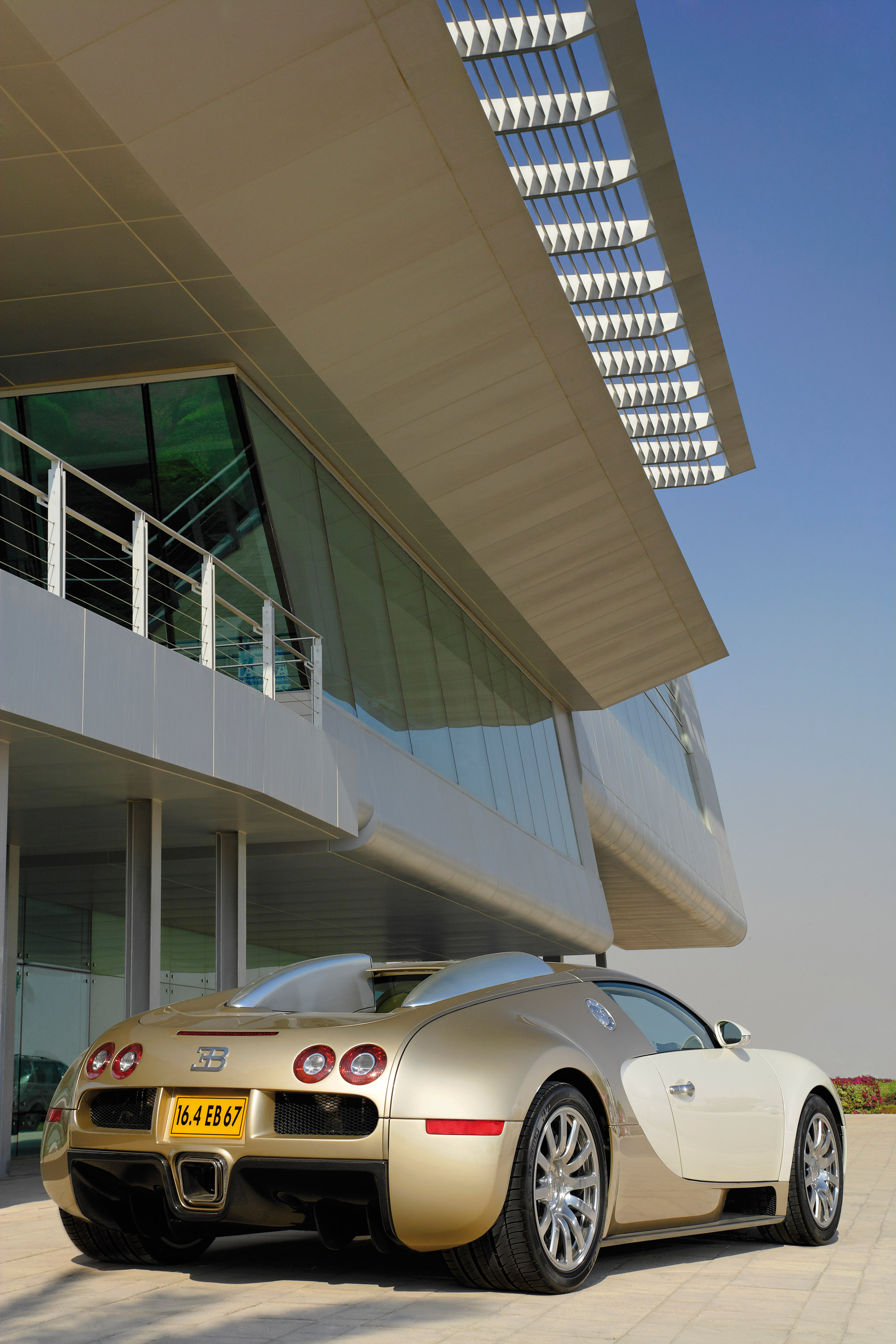 Bugatti Veyron Gold-colored