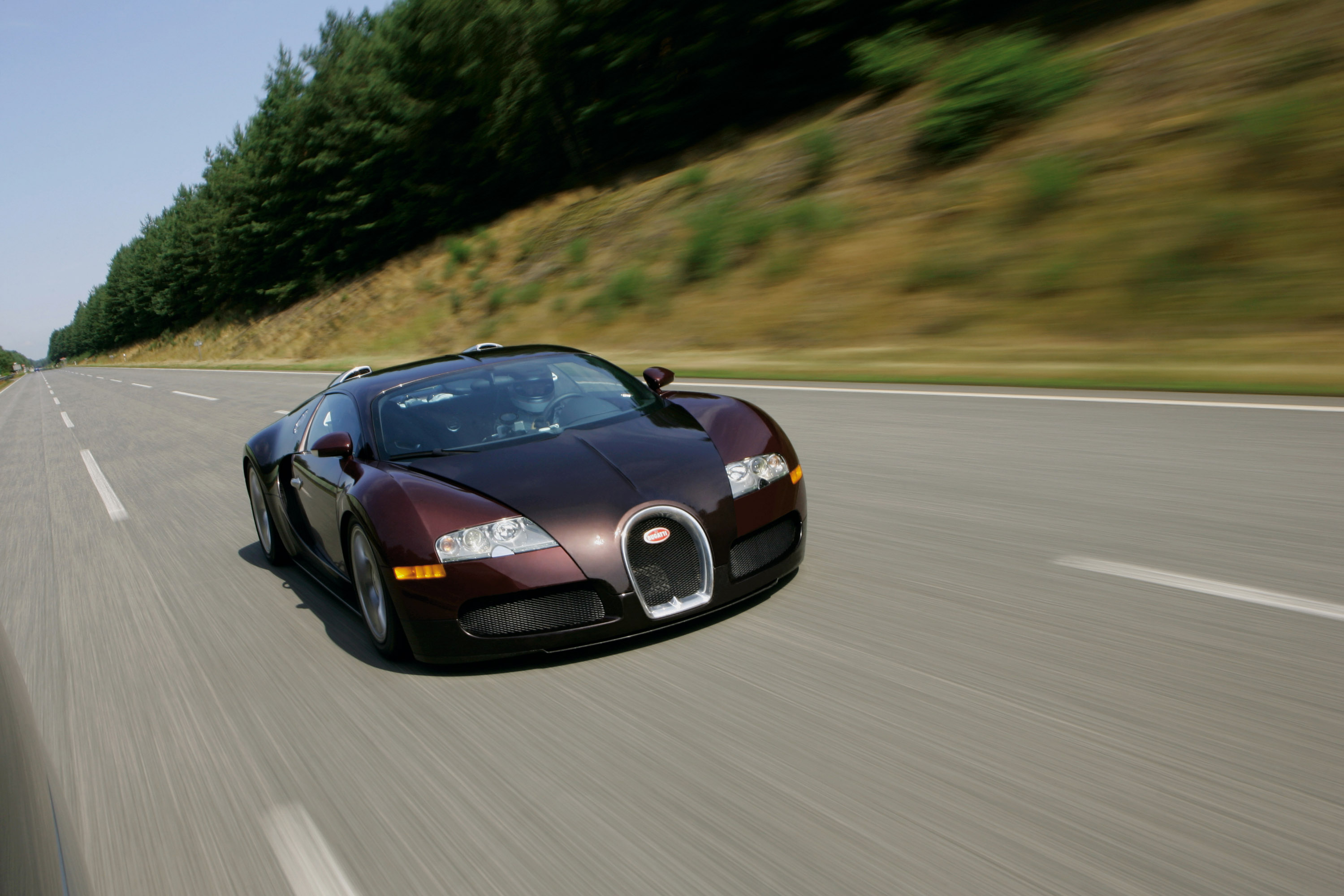 Bugatti Veyron on the track of the Targa Florio