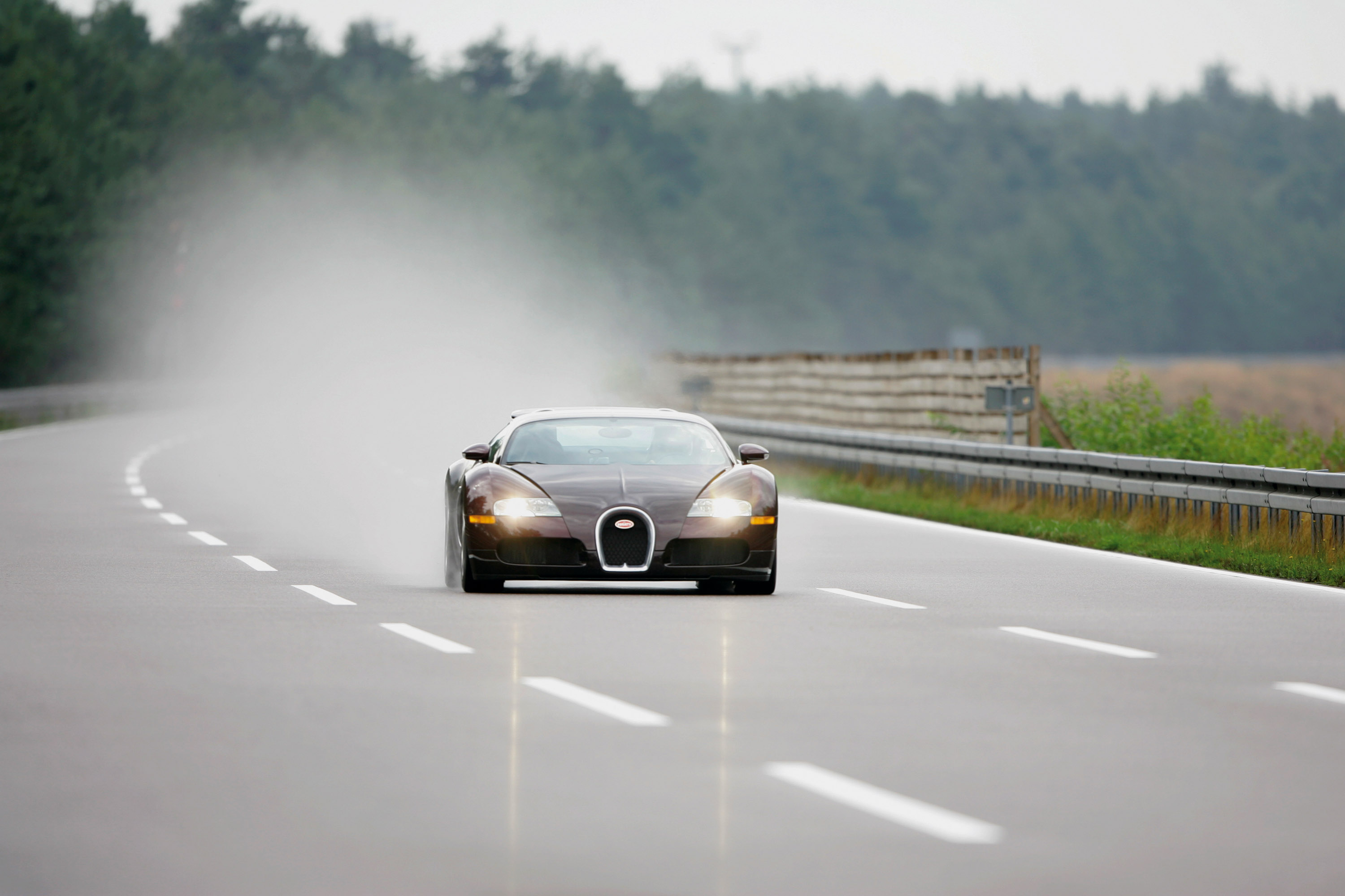 Bugatti Veyron on the track of the Targa Florio