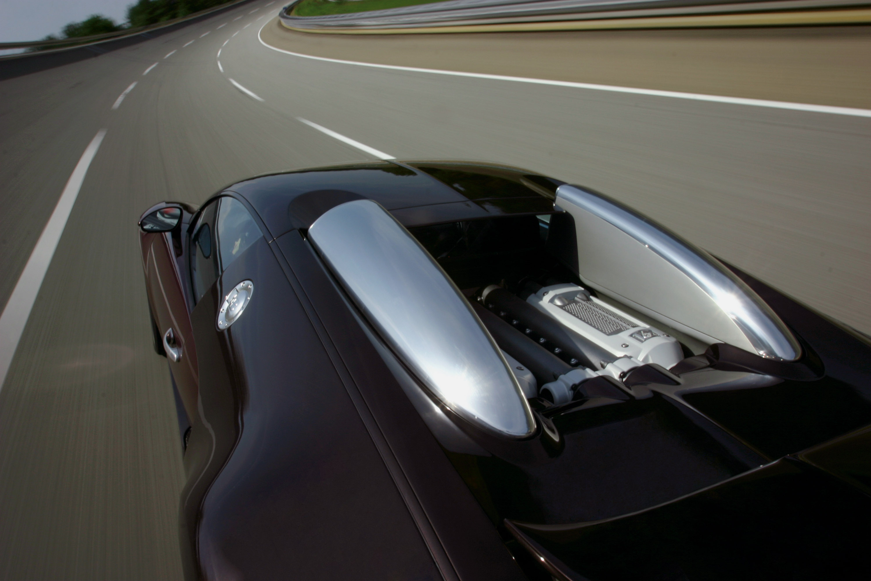 Bugatti Veyron on the track of the Targa Florio