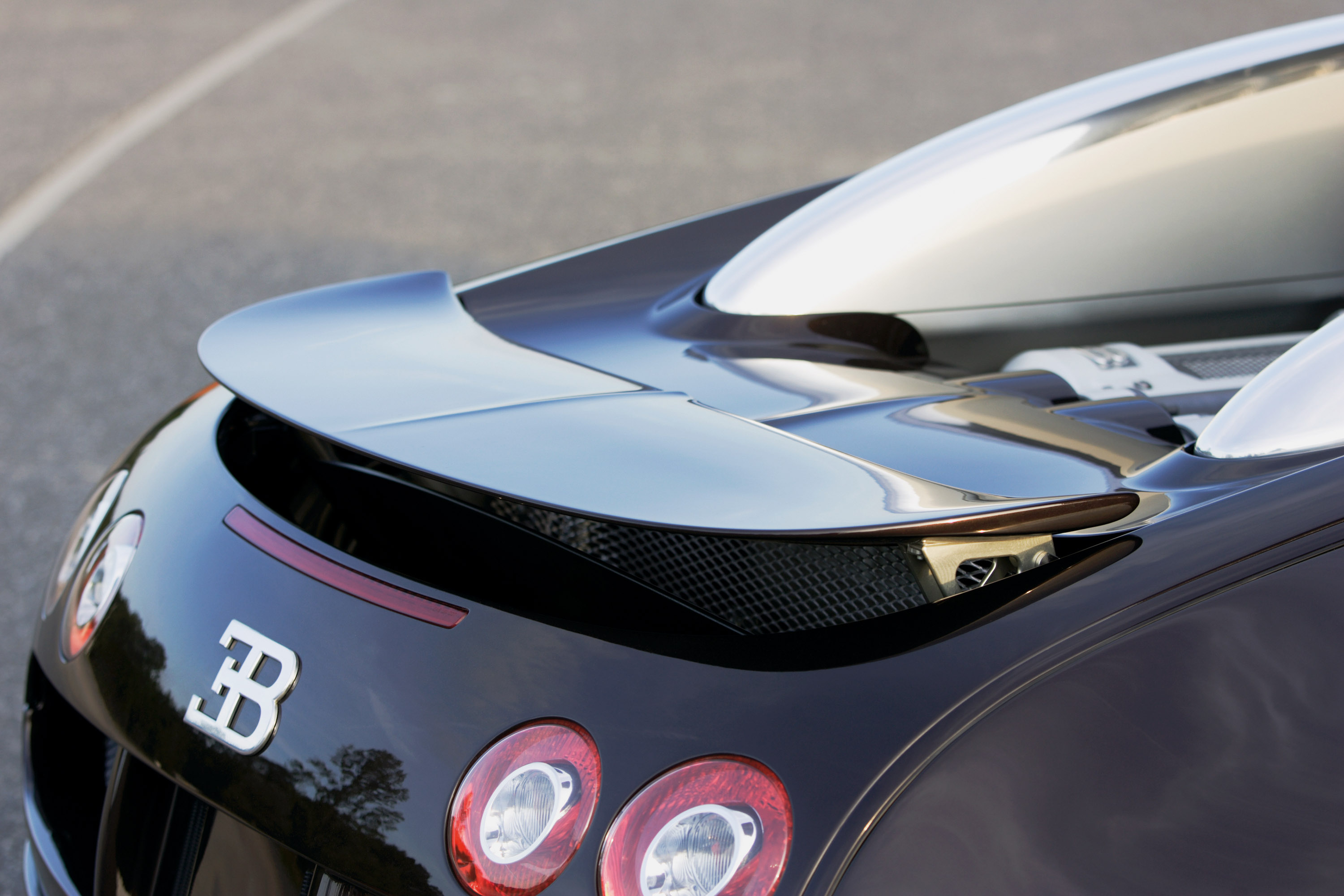 Bugatti Veyron on the track of the Targa Florio