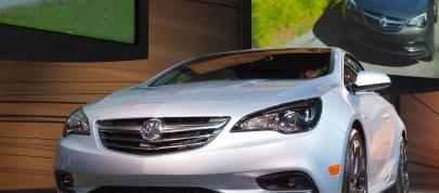 Buick Cascada Detroit (2015) - picture 4 of 9