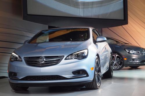 Buick Cascada Detroit (2015) - picture 1 of 9