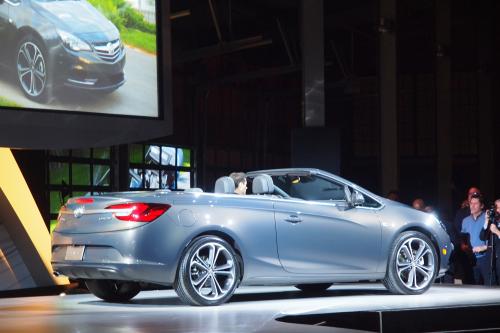 Buick Cascada Detroit (2015) - picture 9 of 9
