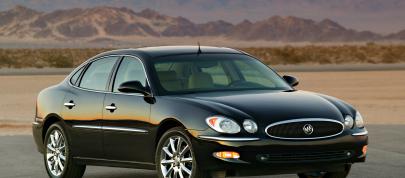 Buick LaCrosse CXS (2005) - picture 12 of 24