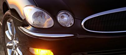Buick LaCrosse CXS (2005) - picture 23 of 24
