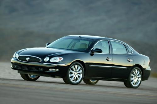 Buick LaCrosse CXS (2005) - picture 9 of 24