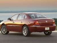 Buick LaCrosse CXS (2005) - picture 2 of 24