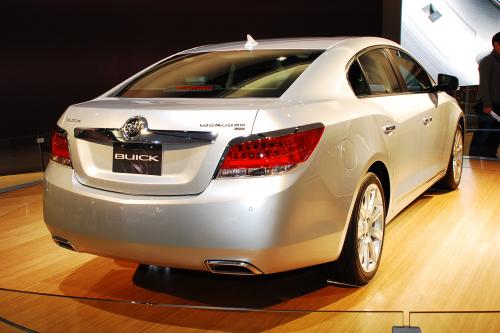 Buick LaCrosse Detroit (2009) - picture 16 of 17