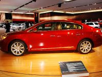 Buick LaCrosse Detroit (2009) - picture 2 of 17
