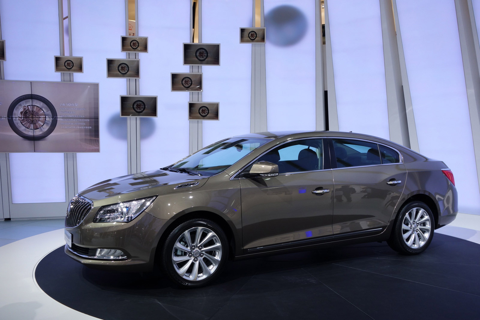 Buick Lacrosse Shanghai