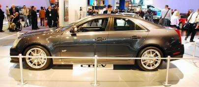 Cadillac CTS-V Detroit (2008) - picture 4 of 7