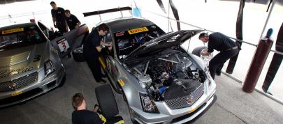 Cadillac CTS-V Racing Coupe (2011) - picture 15 of 19