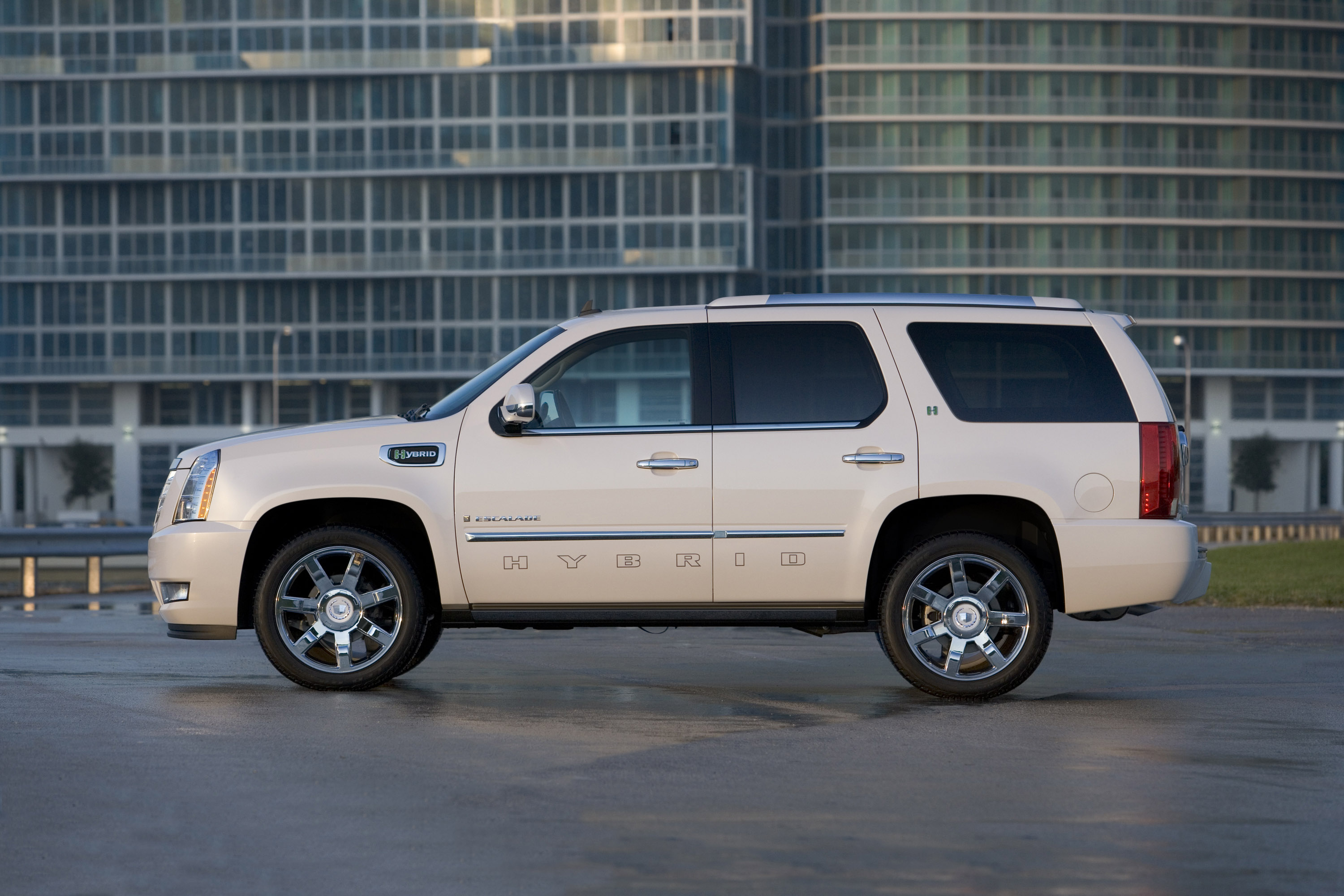 Cadillac Escalade Adds Flexfuel