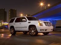 Cadillac Escalade Adds Flexfuel (2009) - picture 2 of 4