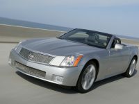 Cadillac XLR-V (2008) - picture 1 of 4