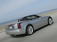 Cadillac XLR-V (2008) - picture 2 of 4
