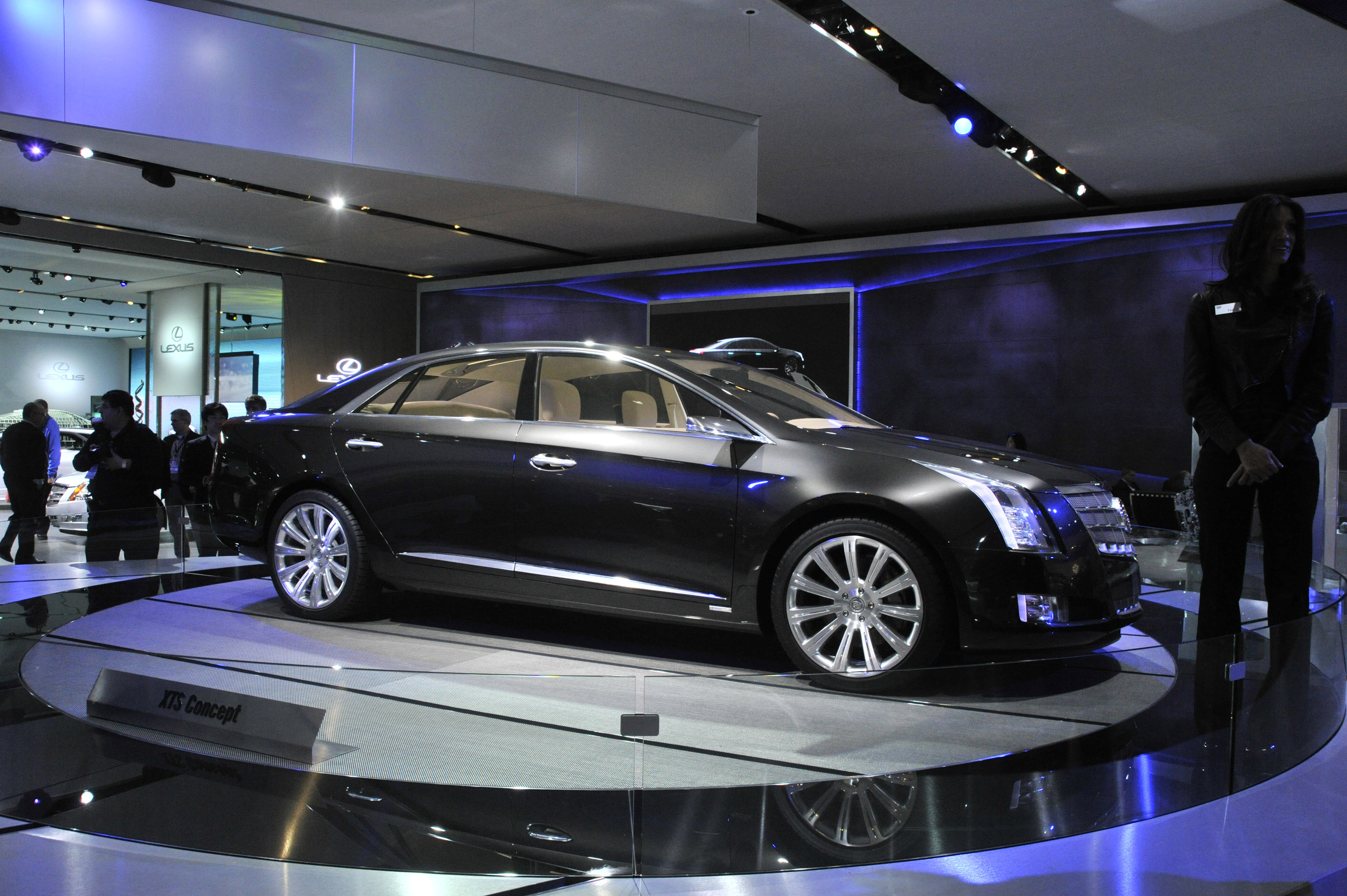 Cadillac XTS Platinum Concept Detroit