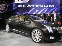 Cadillac XTS Platinum Concept Detroit (2010) - picture 2 of 4