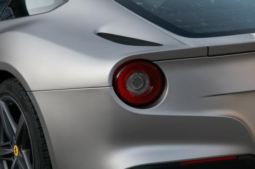 CAM SHAFT Ferrari F12 Berlinetta (2013) - picture 8 of 10